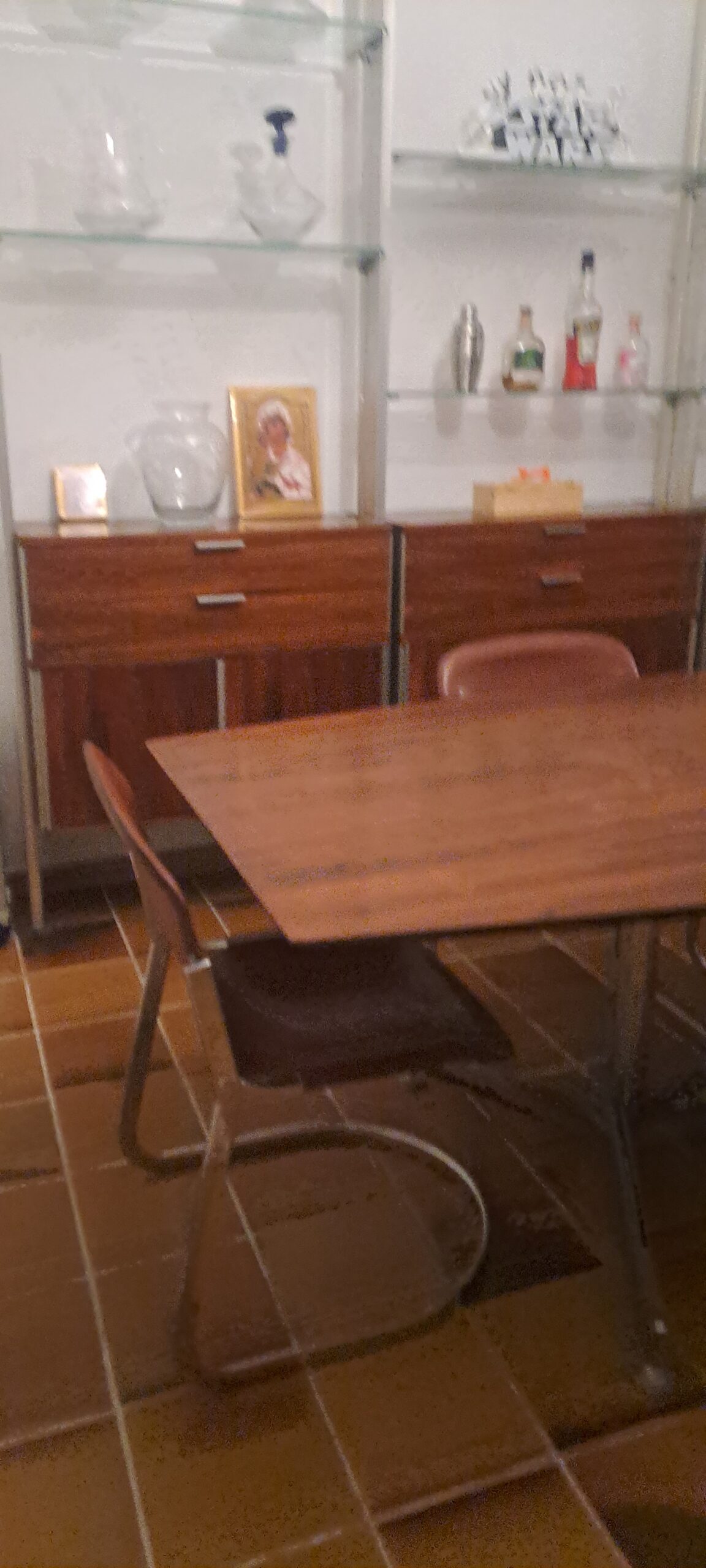 Appartement avec meubles avant débarras dans le Var